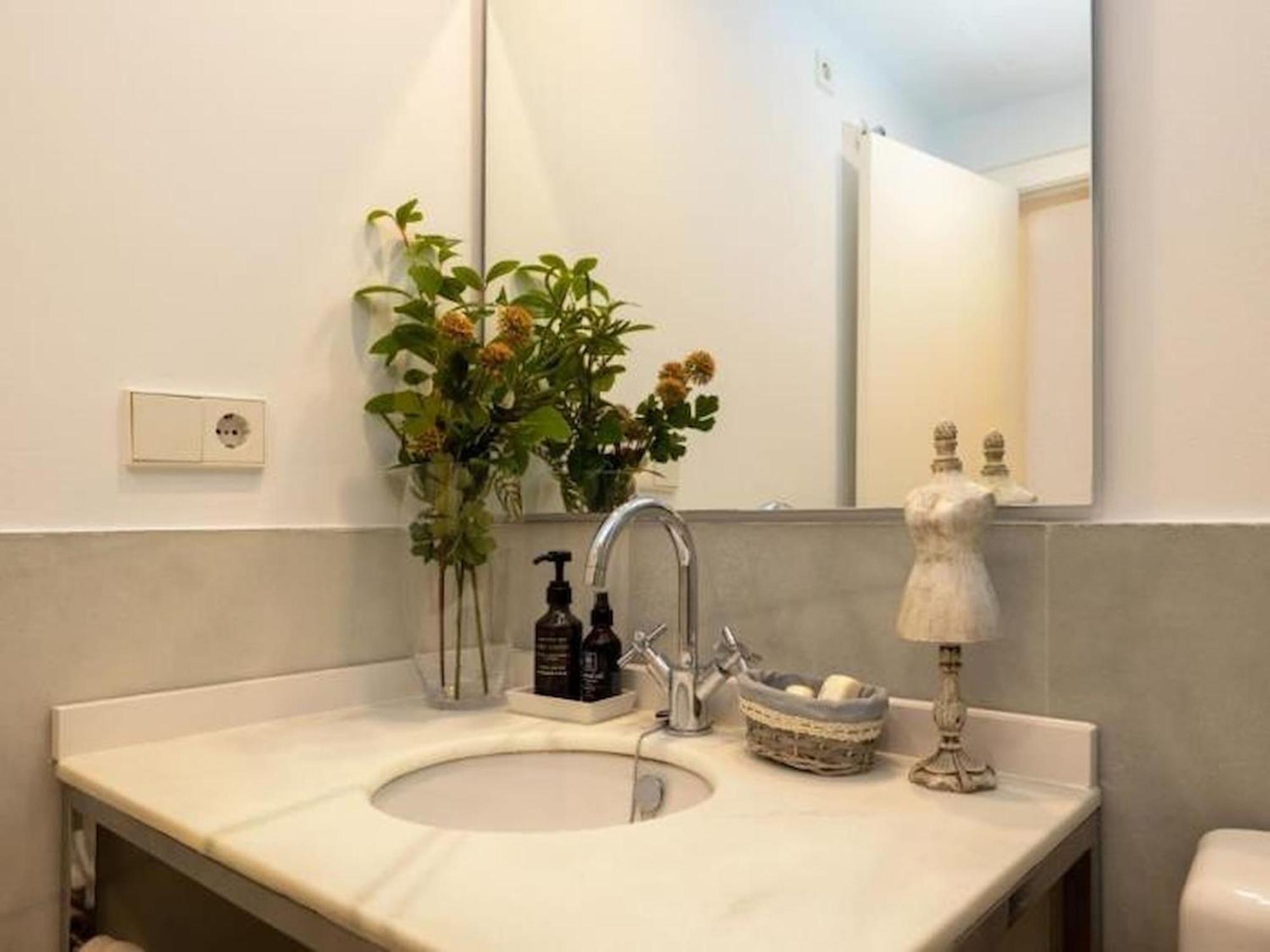 Trinidad Deluxe 5 Apartment Granada Bagian luar foto
